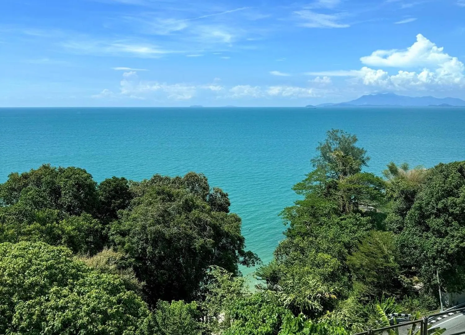 Panoramic Seaview Holiday Home - Batu Ferringhi